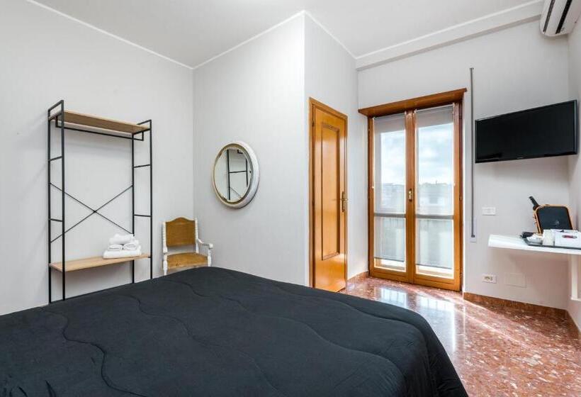 חדר דלוקס נוף לגינה, Travelershome Morena Guesthouse