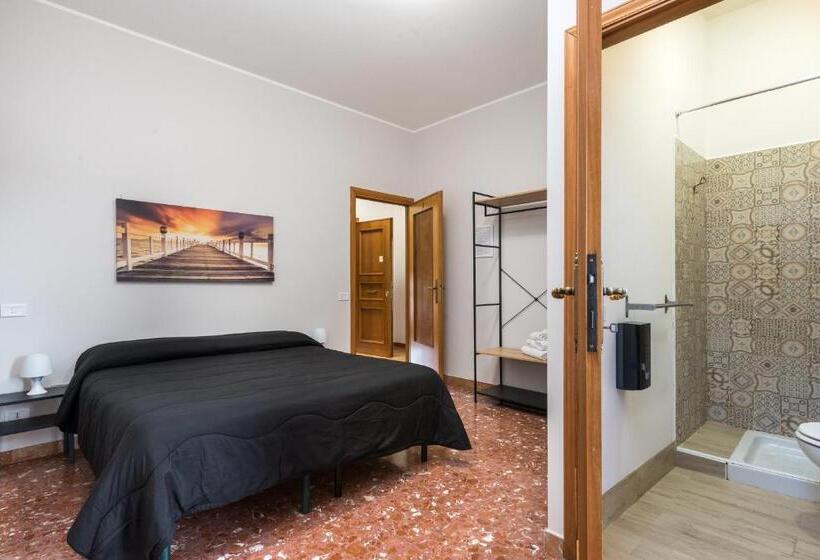 חדר דלוקס נוף לגינה, Travelershome Morena Guesthouse