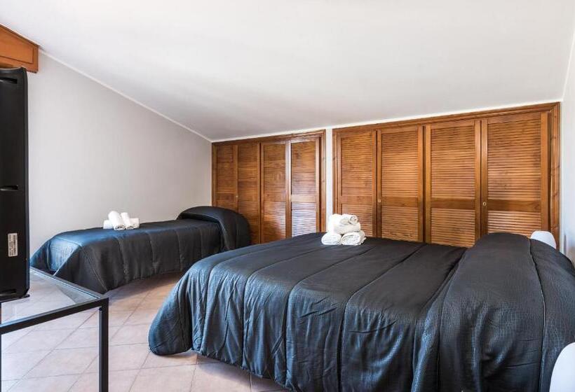 חדר סטנדרט טריפל חדר רחצה חיצוני, Travelershome Morena Guesthouse