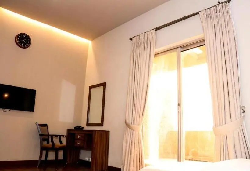 اتاق استاندارد, Circle Club Faisalabad