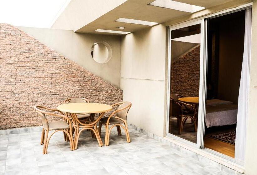 اتاق استاندارد, Circle Club Faisalabad