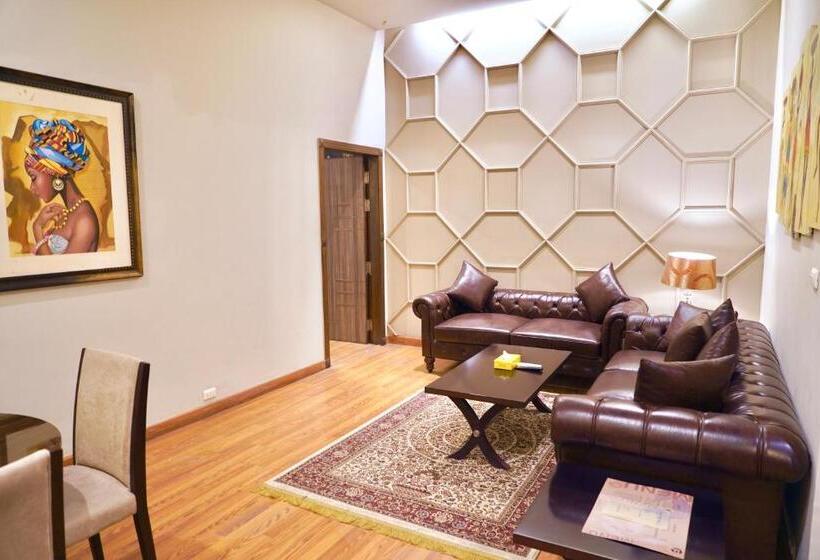 اتاق لوکس, Circle Club Faisalabad