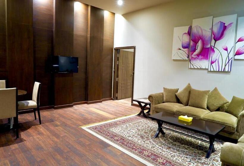اتاق لوکس, Circle Club Faisalabad