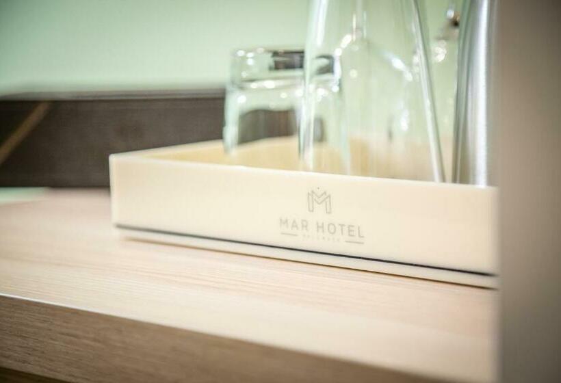 اتاق لوکس سه تخته, Mar Garni