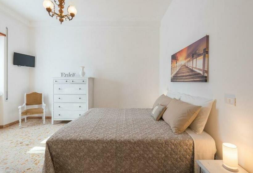 חדר דלוקס עם נוף להרים, Travelershome Morena Guesthouse