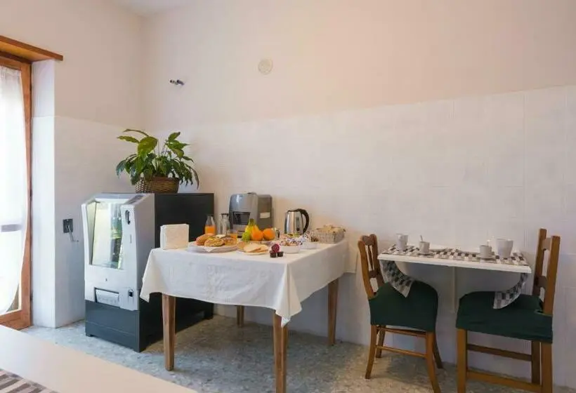 Deluxe Room Mountain View, Travelershome Morena Guesthouse