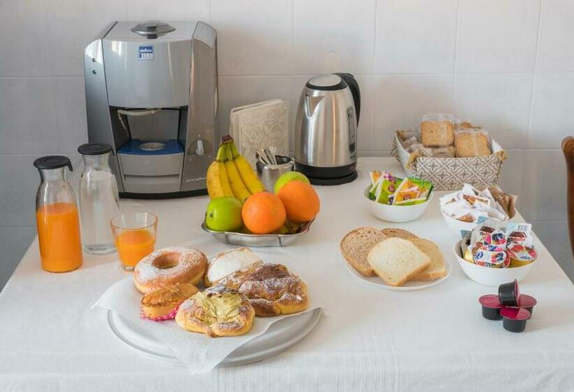 חדר דלוקס עם נוף להרים, Travelershome Morena Guesthouse