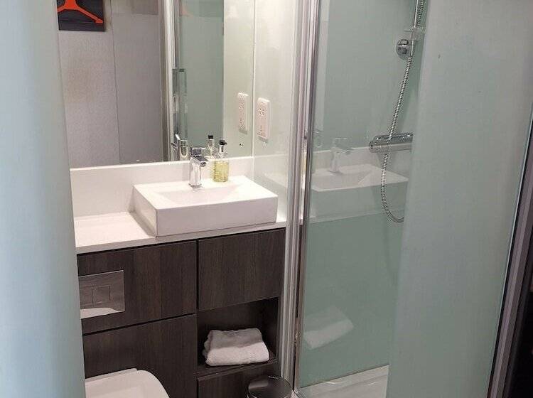 חדר משפחתי, Easyhotel Milton Keynes