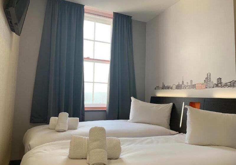 スタンダードルーム, Easyhotel Milton Keynes