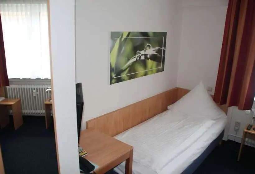 Standard Yhden Hengen Huone, Romerhof Hanau By Trip Inn