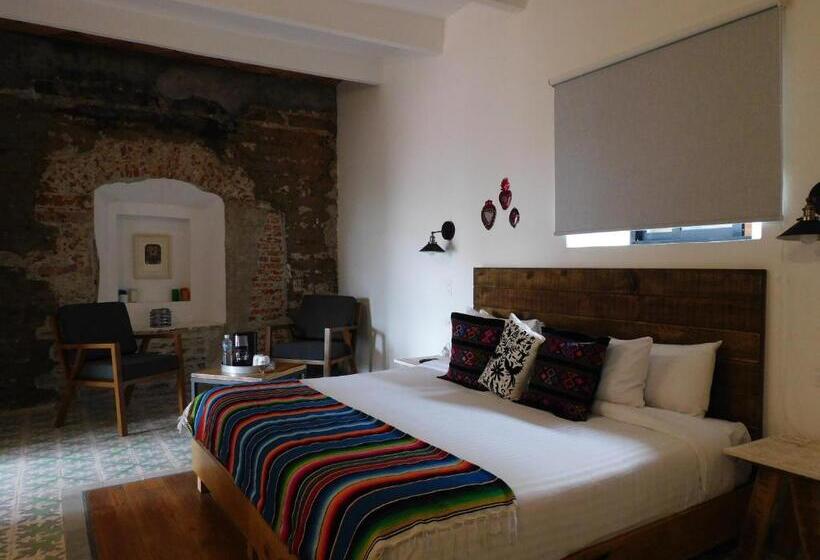 デラックススイート, Santa Josefita B&b