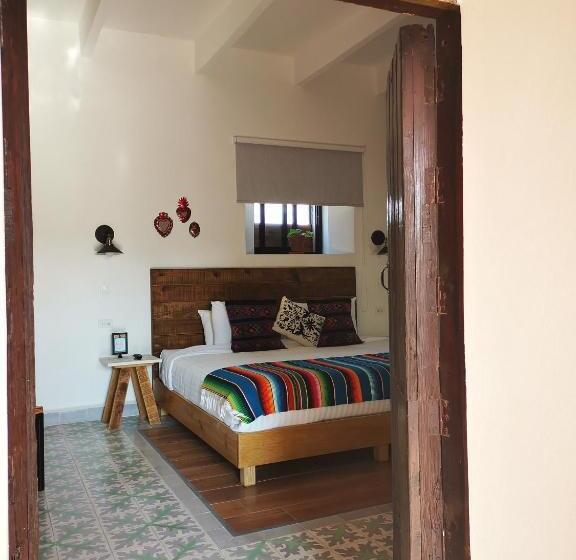 デラックススイート, Santa Josefita B&b