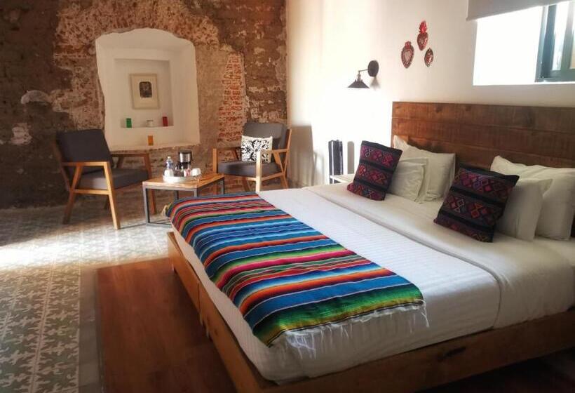 デラックススイート, Santa Josefita B&b