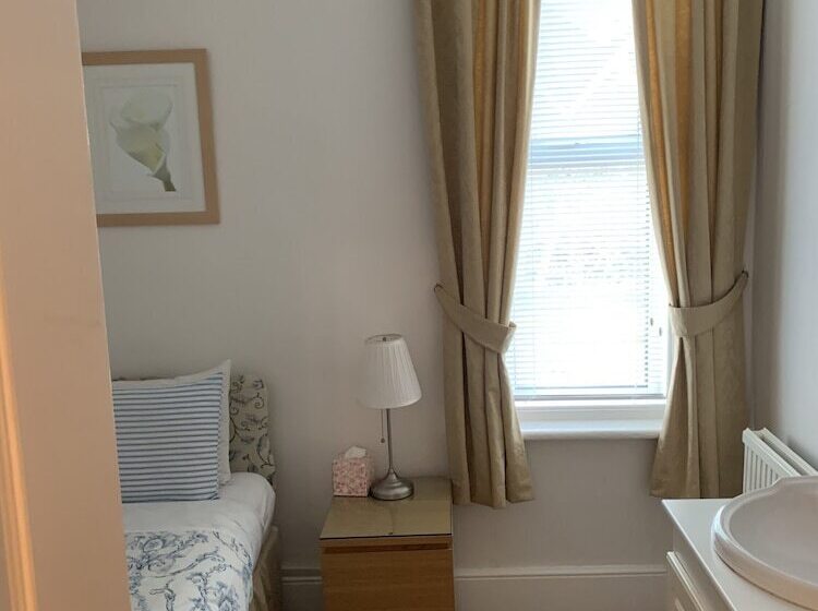 חדר סטנדרט יחיד, Rivendell Guest House