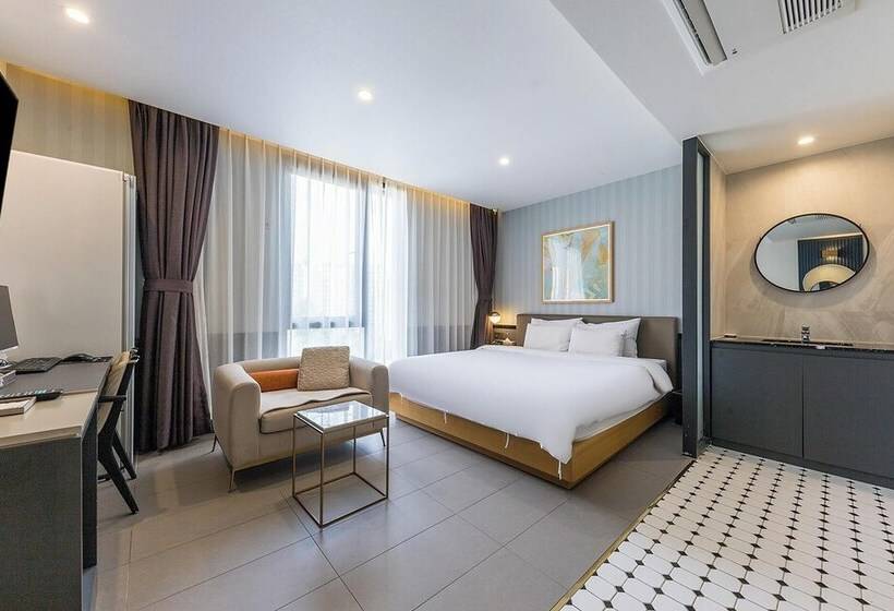 חדר פרמיום, Gimhae Samgye Brown Dot