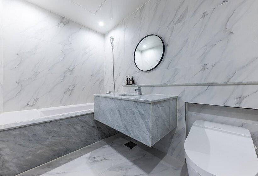 חדר פרמיום, Gimhae Samgye Brown Dot