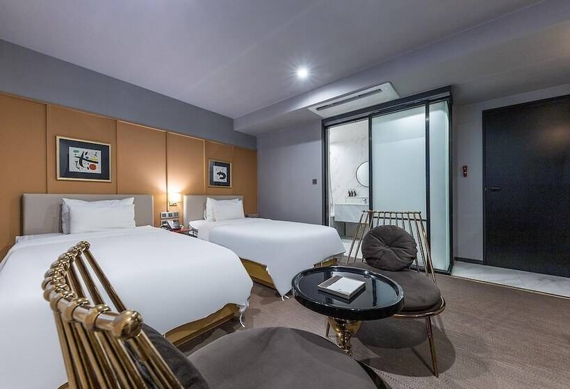 חדר פרמיום, Gimhae Samgye Brown Dot