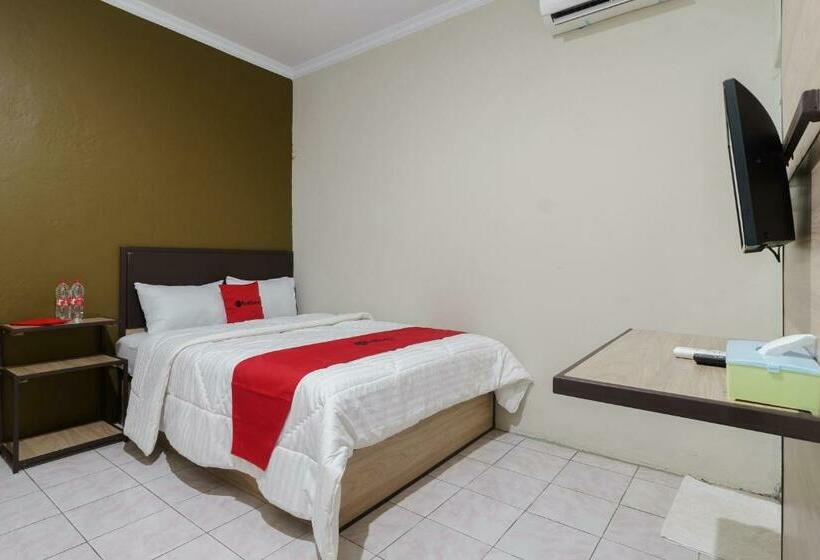 Номер Стандарт, Reddoorz Near Cikampek Mall Karawang