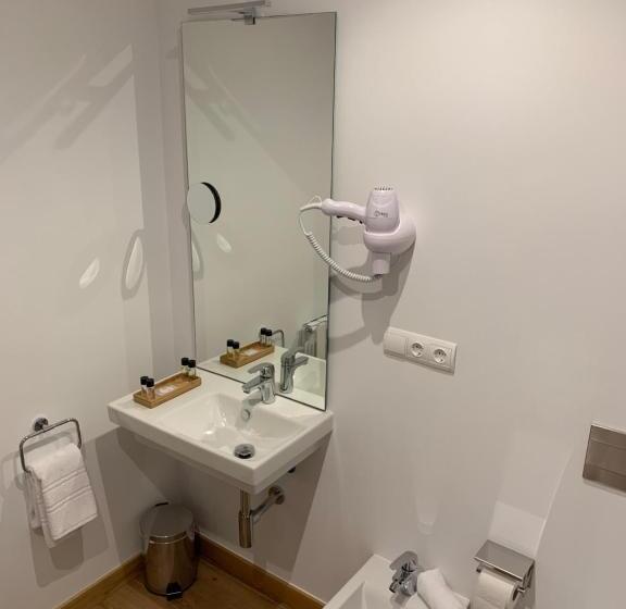 חדר סטנדרט, La Trainera