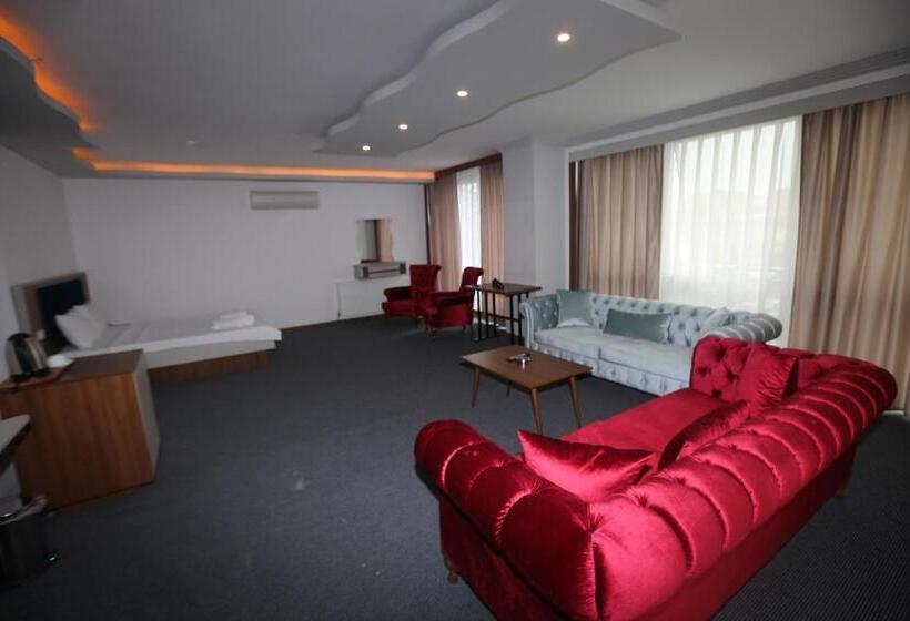 اتاق لوکس, Tevetoglu