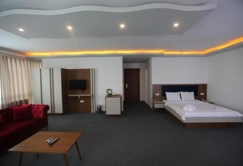 اتاق لوکس, Tevetoglu