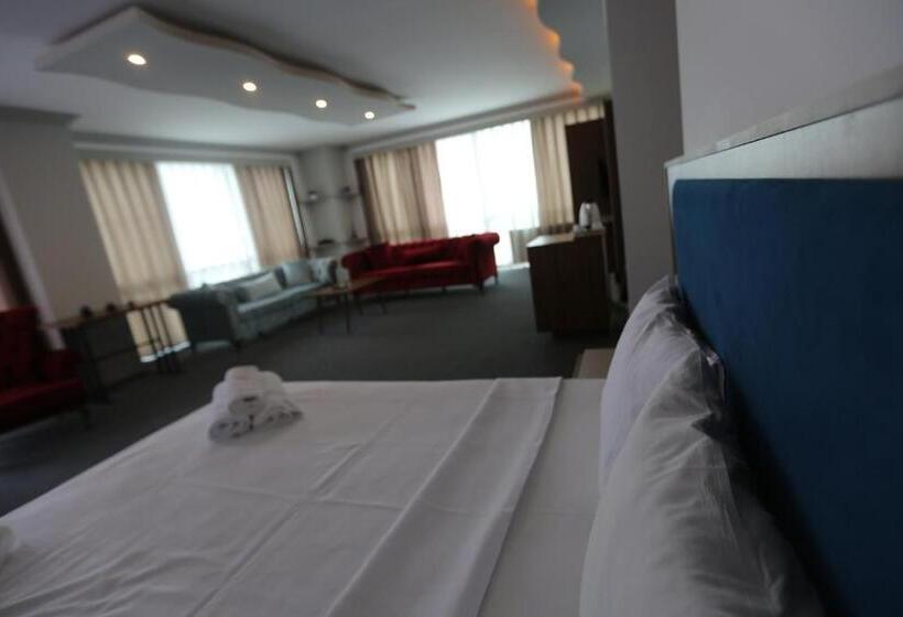 اتاق لوکس, Tevetoglu