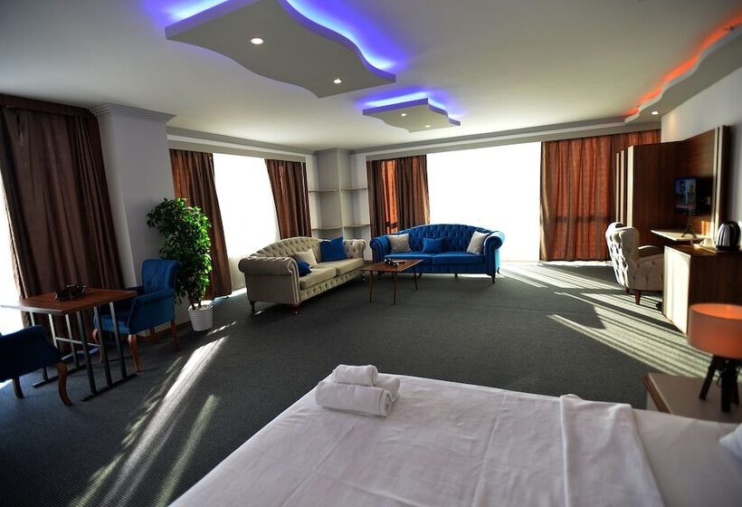 اتاق لوکس, Tevetoglu