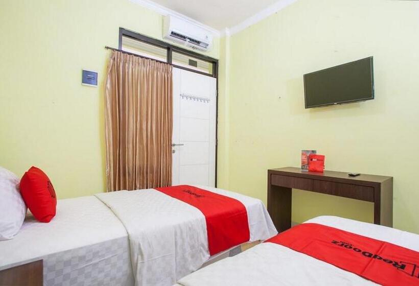 标准间, Reddoorz Near Petra University 2