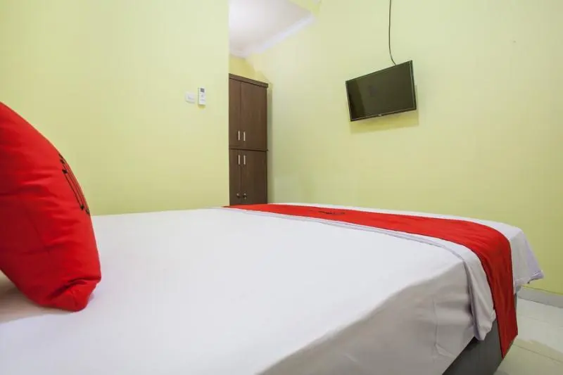 スタンダードルーム, Reddoorz Near Petra University 2