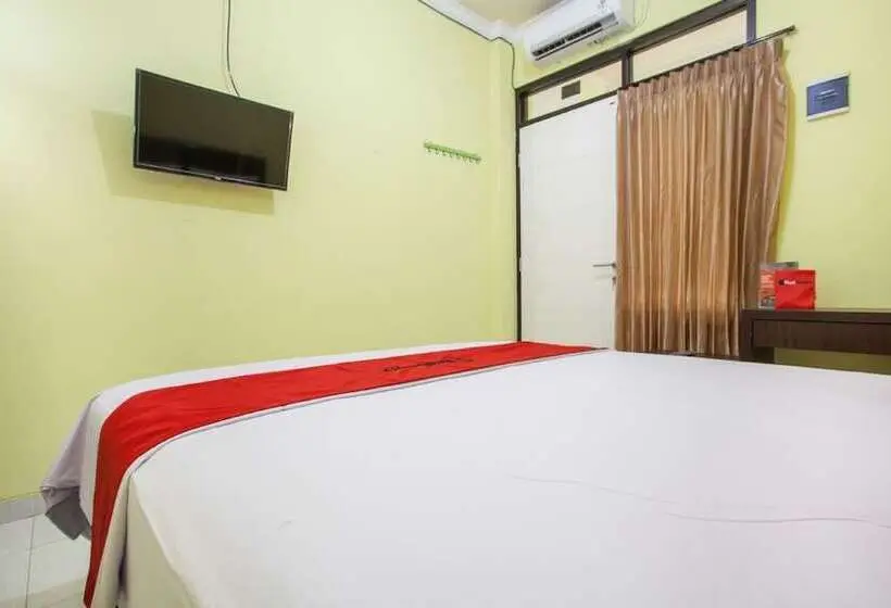 エコノミールーム, Reddoorz Near Petra University 2