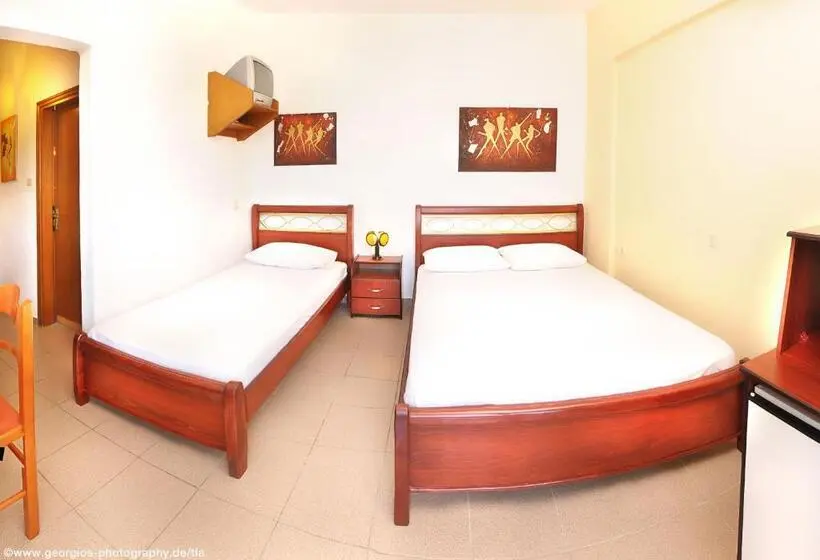 Chambre Triple Standard Vue Mer, Stefani