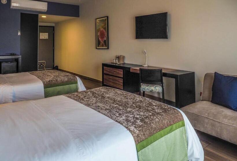 جناح ديلوكس, Sawari