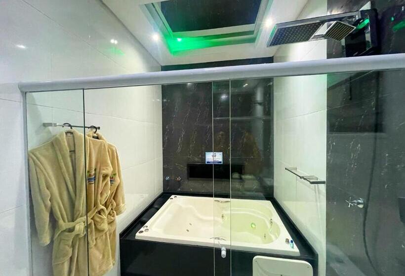 带大床的套房, Pousada Papito Hospedagem