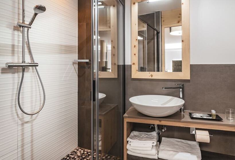 高级大房间, Ai Spiazzi