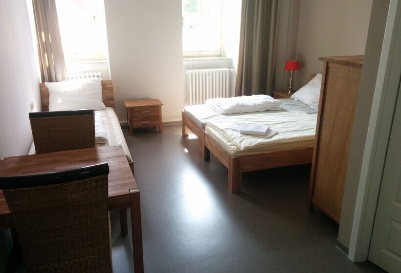 标准间, Schloss Buchenau