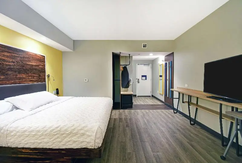 اتاق استاندارد سه تخته با سرویس بهداشتی مشترک, Douzi Hotel Xpark. Gloria Outlets. Taoyuan Mrt