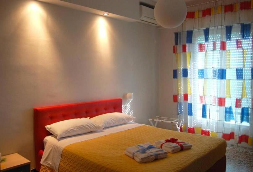 חדר סטנדרט, La Locomotiva