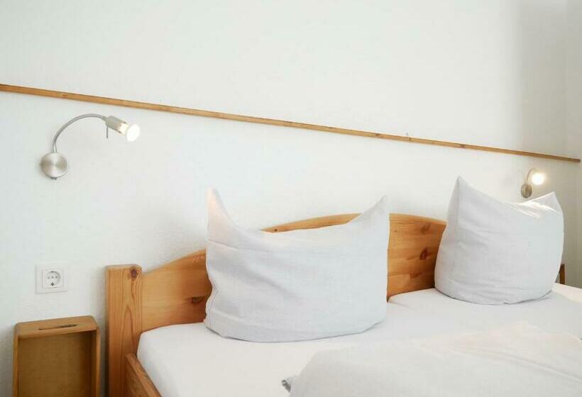 Семейный Номер Вид на Горы, Berghaus Knopfmacher