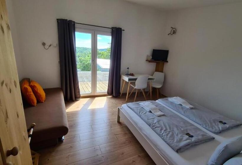 Номер Стандарт с Балконом, Berghaus Knopfmacher