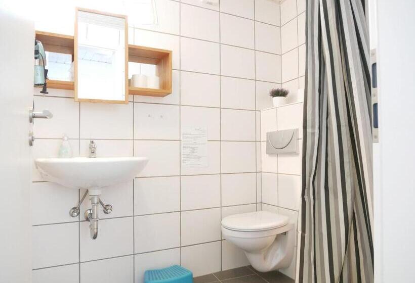 Семейный Номер Вид на Горы, Berghaus Knopfmacher