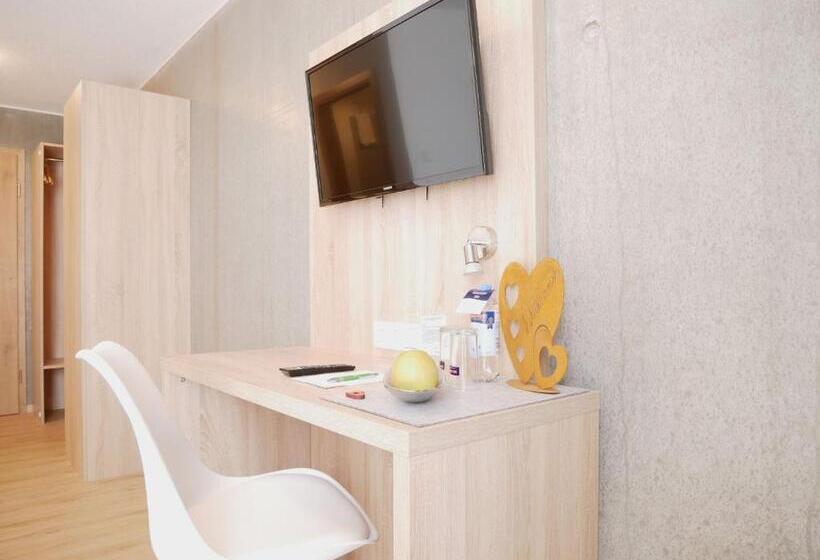 Номер Комфорт, Berghaus Knopfmacher