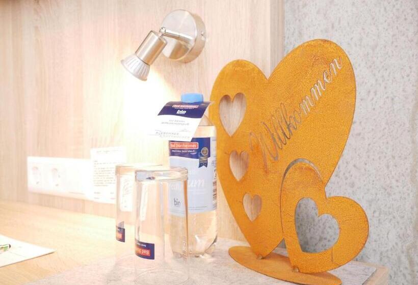 Номер Комфорт, Berghaus Knopfmacher