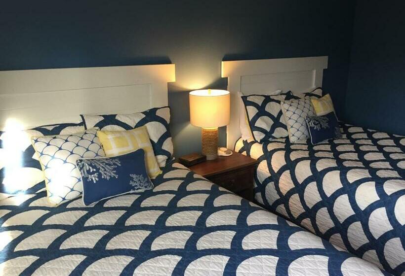 디럭스 룸, Elk Rapids Lakeshore Inn