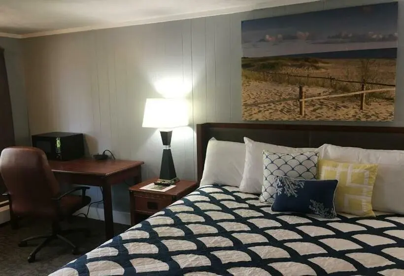 キングサイズベッドのデラックスルーム, Elk Rapids Lakeshore Inn