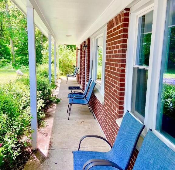 스탠다드 룸, Elk Rapids Lakeshore Inn