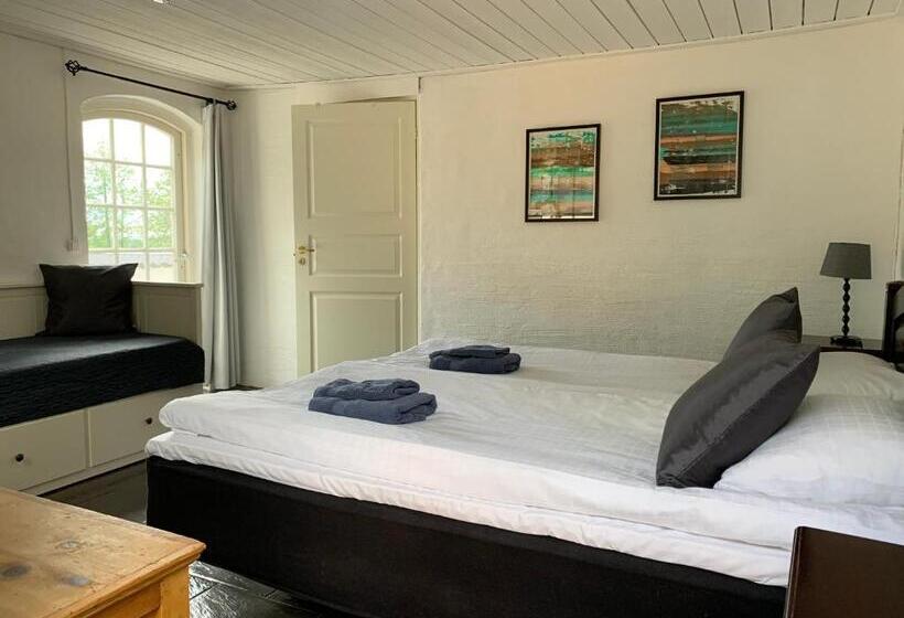 Номер Стандарт с Балконом, Husargårdens Bed & Breakfast