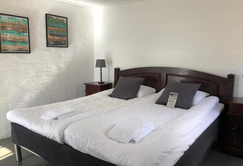 Номер Стандарт с Балконом, Husargårdens Bed & Breakfast