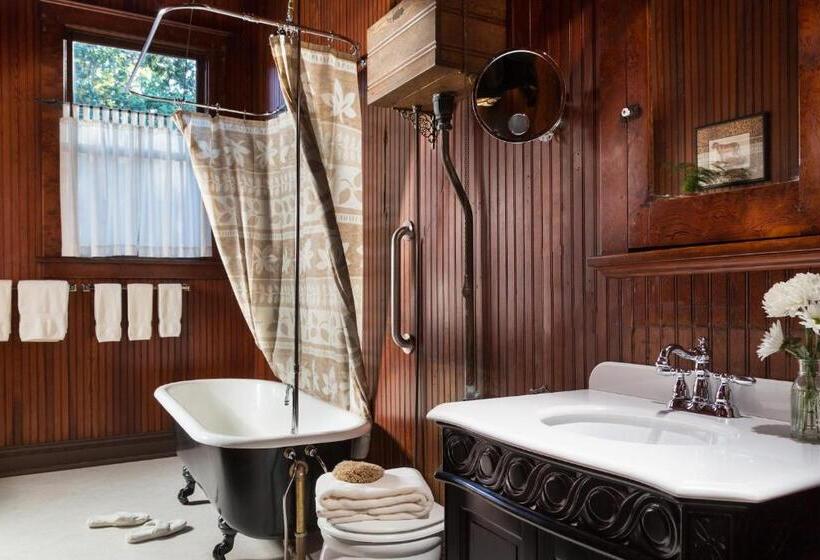 غرفة ديلوكس سرير كينج, Magnolia Springs Bed And Breakfast