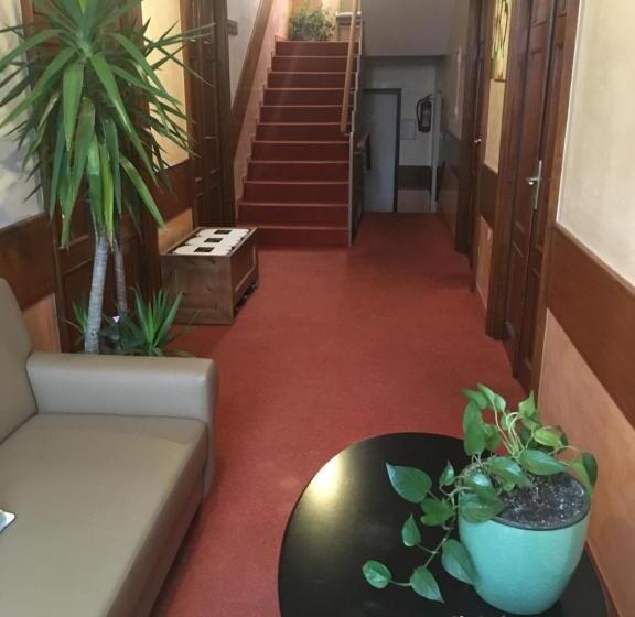 اتاق استاندارد سه نفره, Guesthouse Risnik