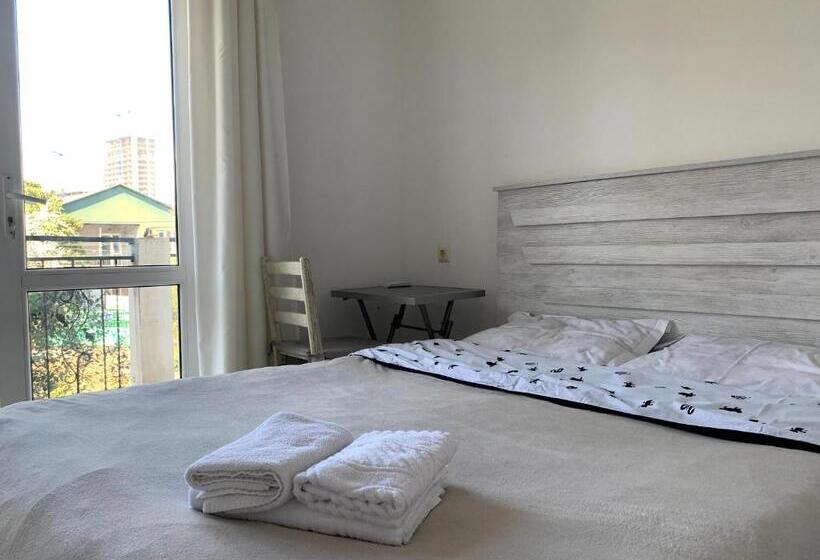 اتاق استاندارد با بالکن, Junona